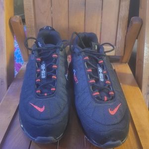 Mens Nike Air Max 720 size 9